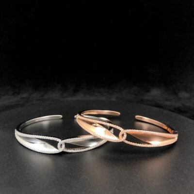 Elegant Dual-Tone Crystal Cuff Bracelet (Copy)